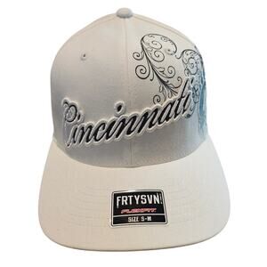 47 Vintage Cincinnati Bearcats Fitted Hat Cap S/M Y2K White NCAA Retro UC CIN